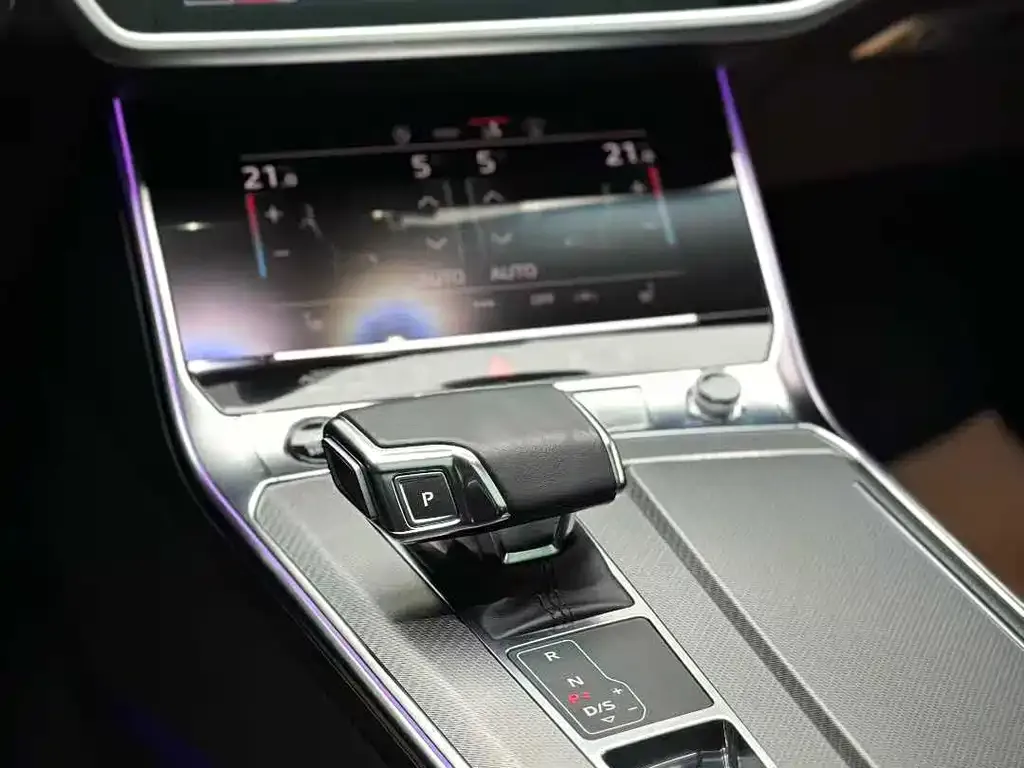 Audi A7 2022 из CN, фото 7