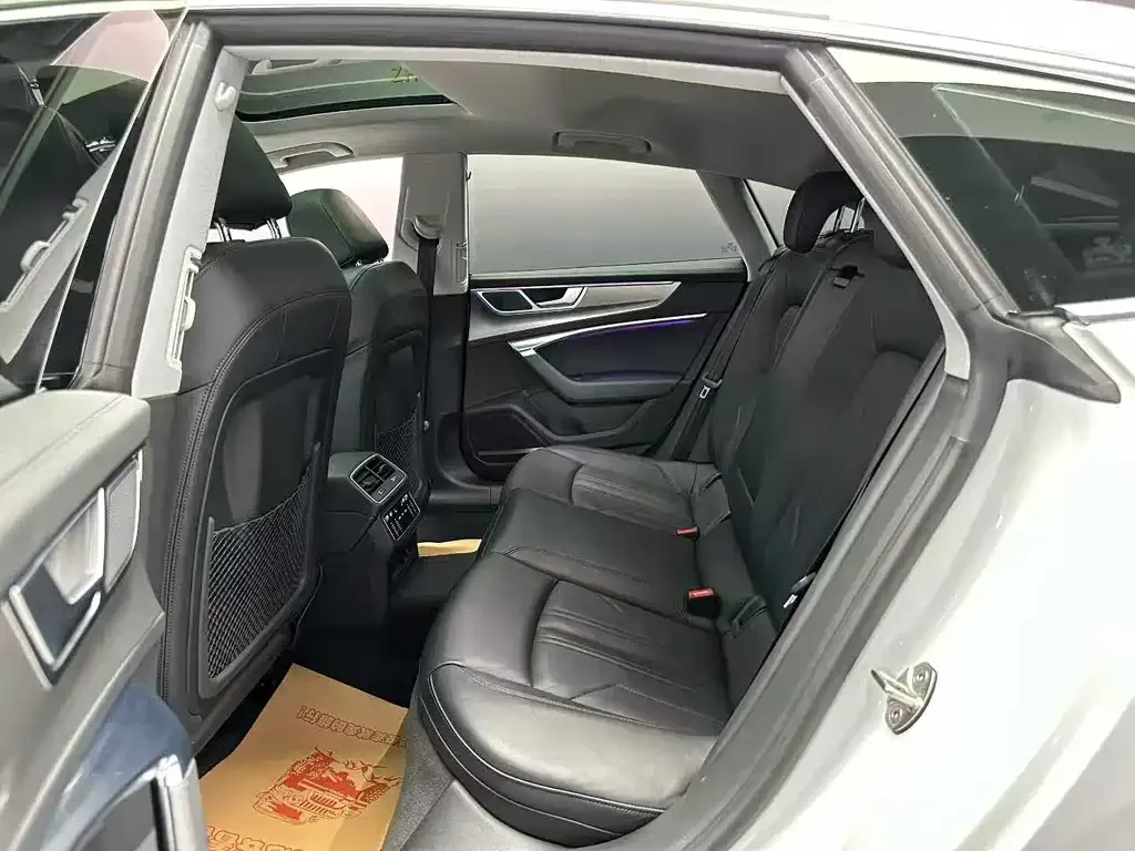 Audi A7 2022 из CN, фото 8