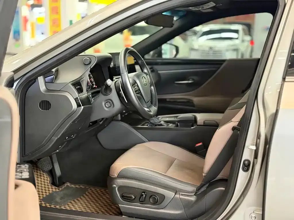 Lexus ES 2022 из CN, фото 10
