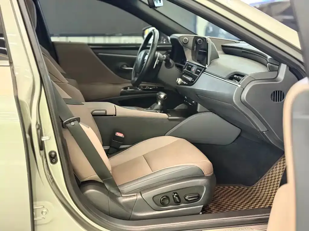 Lexus ES 2022 из CN, фото 7