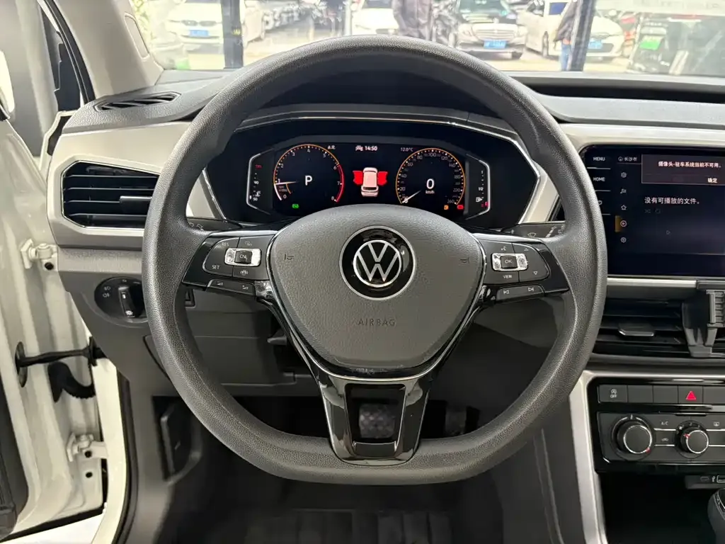 Volkswagen T-Cross — фото 6
