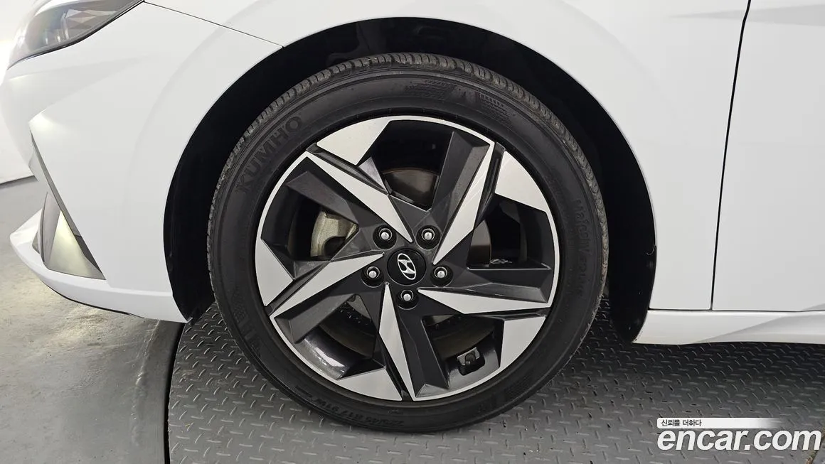 Hyundai AVANTE — фото 5