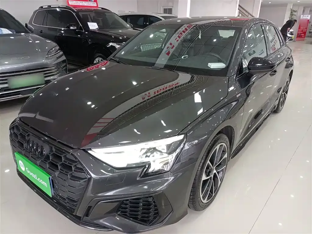Audi A3 2023 из CN, фото 1