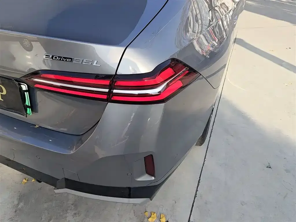 BMW i5 2024 из CN, фото 2