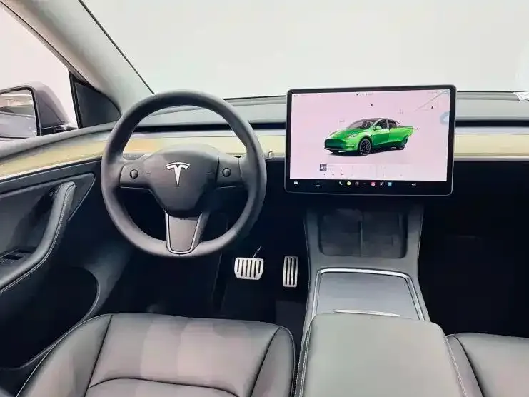 Tesla Model Y — фото 3