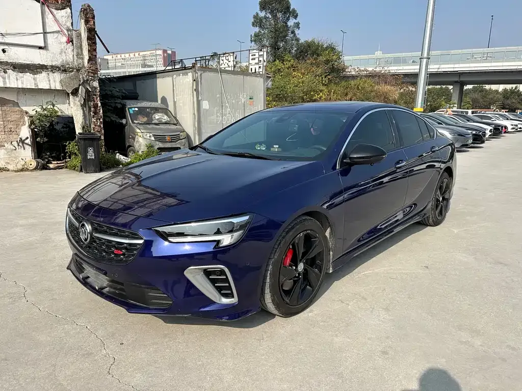 Buick Regal — фото 1
