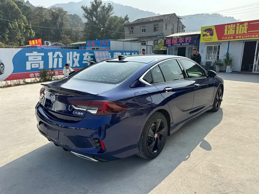 Buick Regal — фото 10