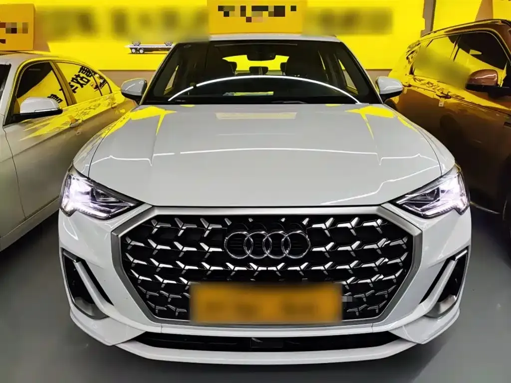 Audi Q3 2024 из CN, фото 6