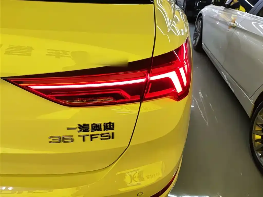 Audi Q3 2024 из CN, фото 2