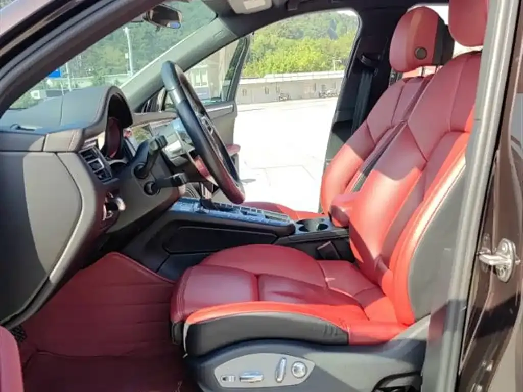 Porsche Macan 2021 из CN, фото 3