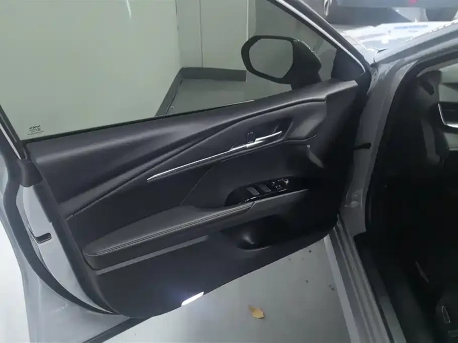 Toyota Camry 2024 из CN, фото 7