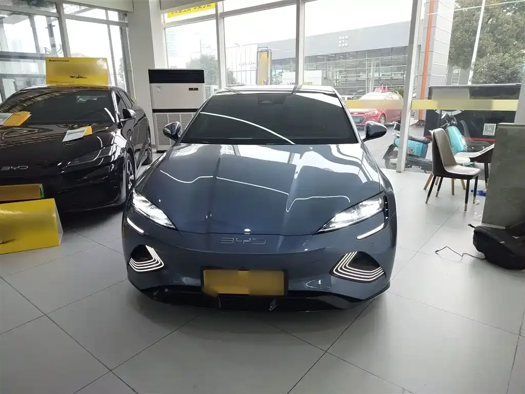BYD Seal — фото 3