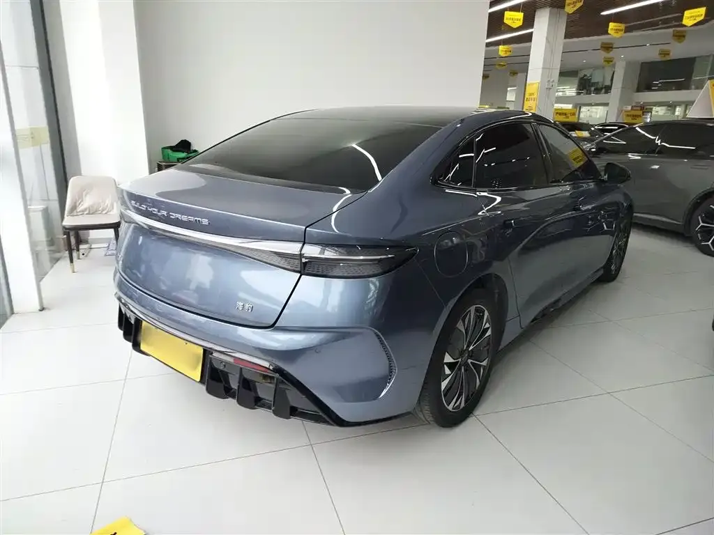 BYD Seal — фото 9