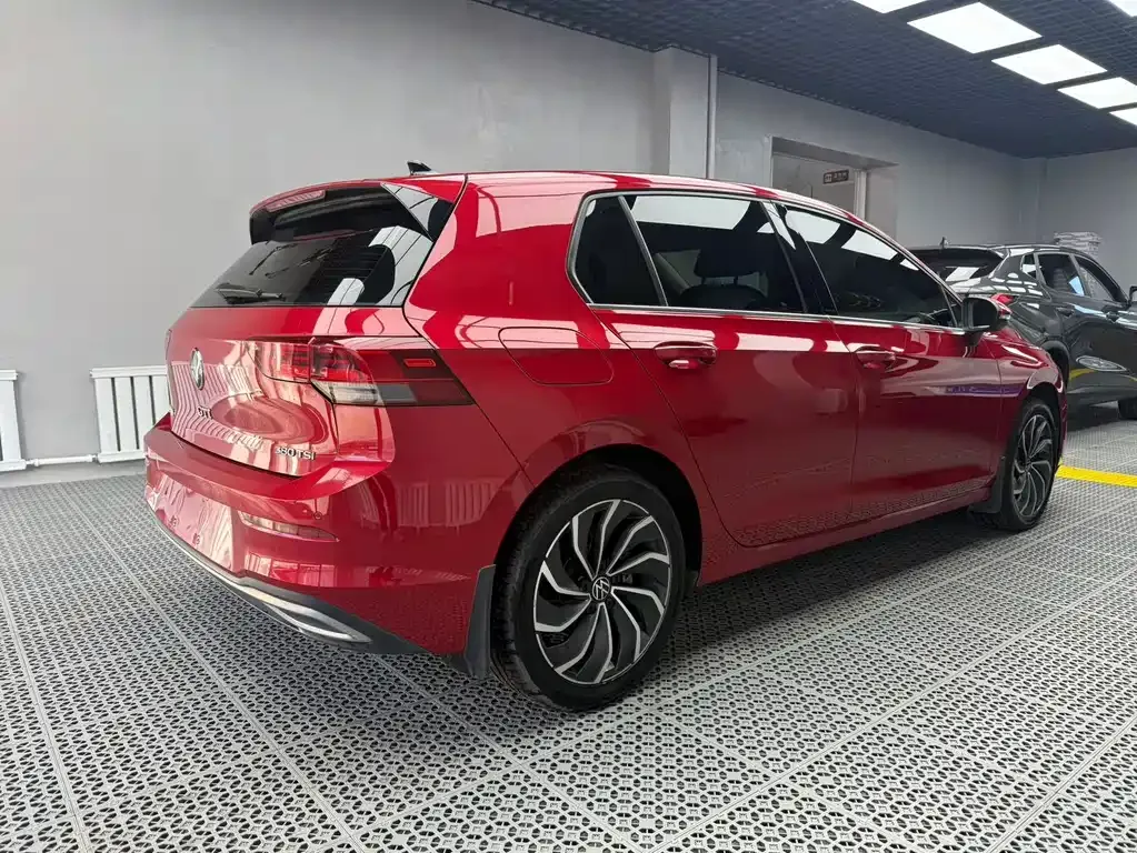Volkswagen Golf 2022 из CN, фото 7