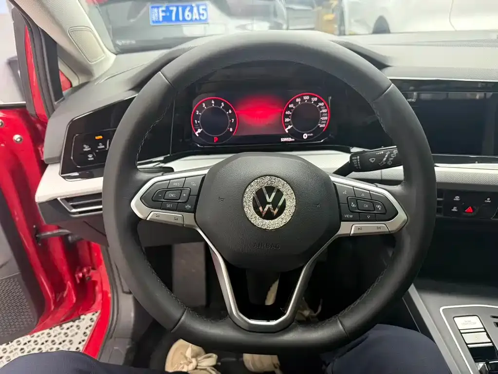 Volkswagen Golf 2022 из CN, фото 10