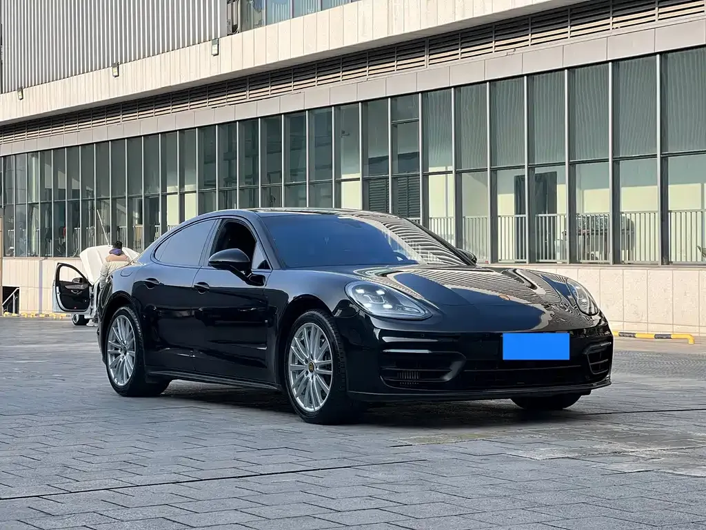 Porsche Panamera — фото 7