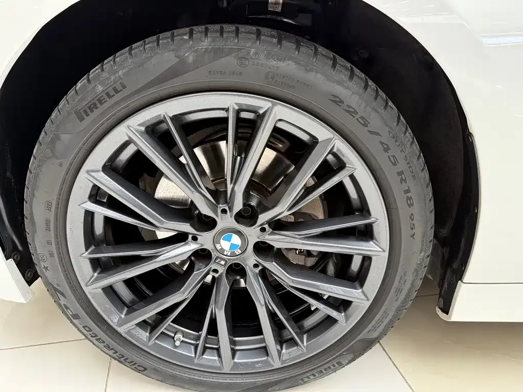 BMW 3 Series 2023 из CN, фото 10