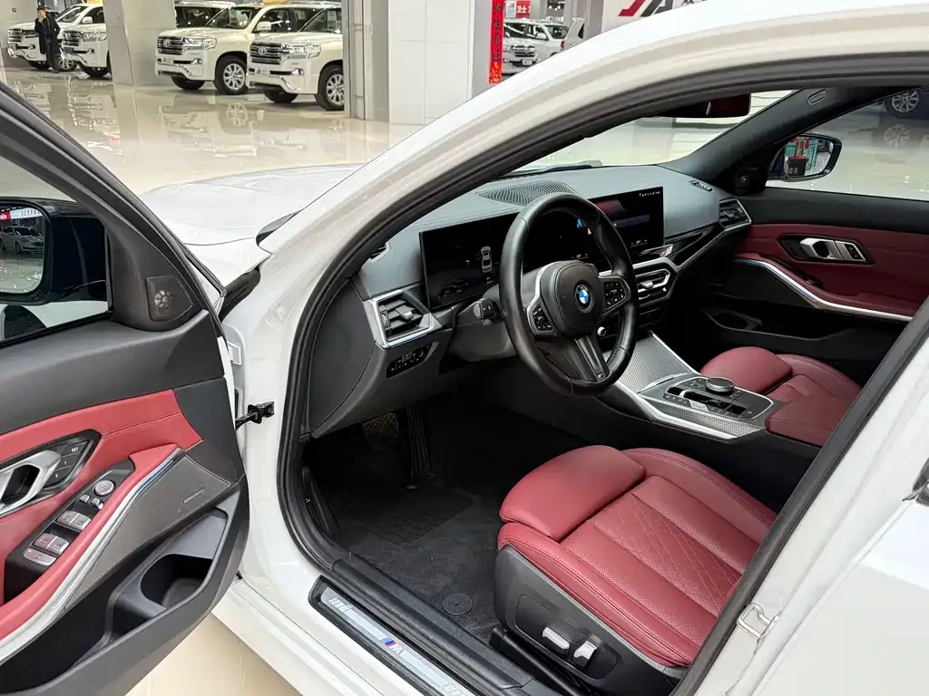 BMW 3 Series 2023 из CN, фото 8