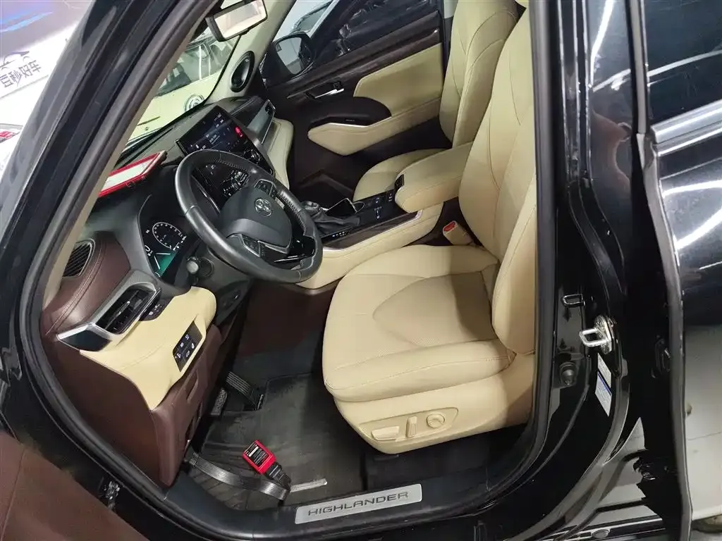 Toyota Highlander 2022 из CN, фото 8