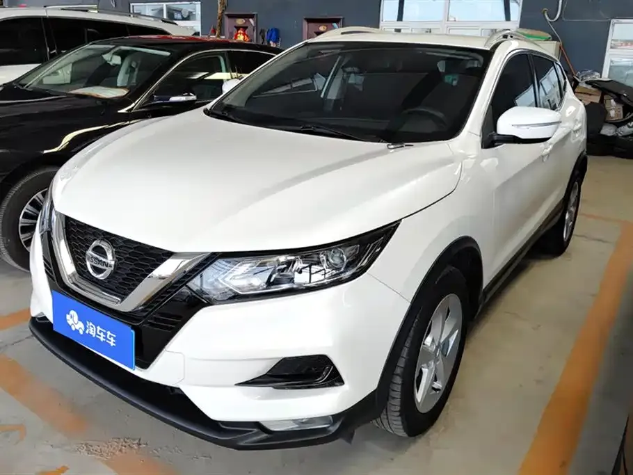 Nissan Qashqai — фото 1