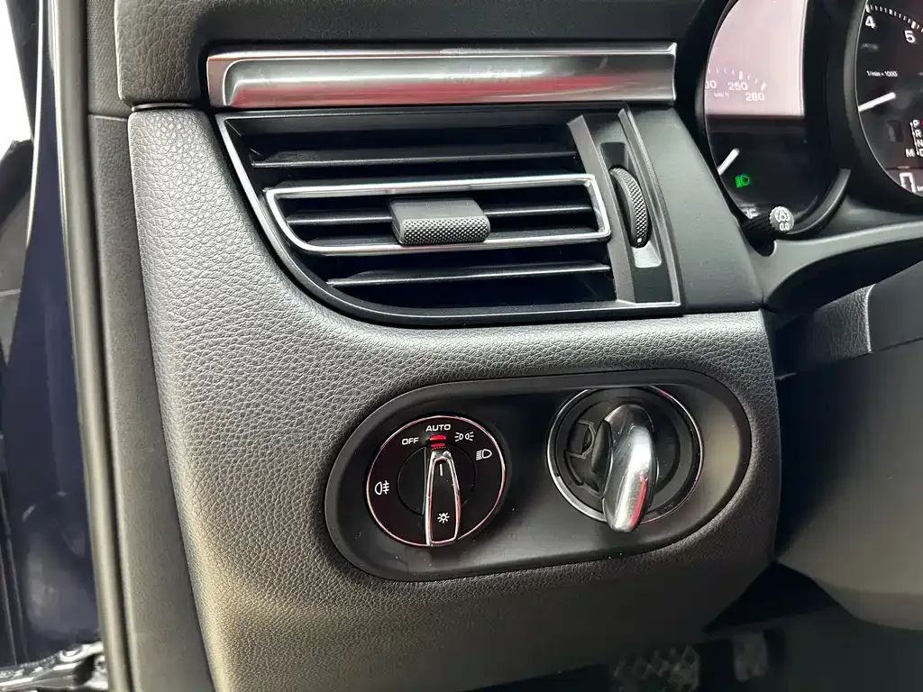 Porsche Macan 2023 из CN, фото 7
