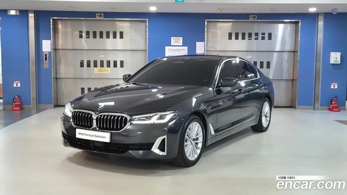 BMW 5-Series — фото 1