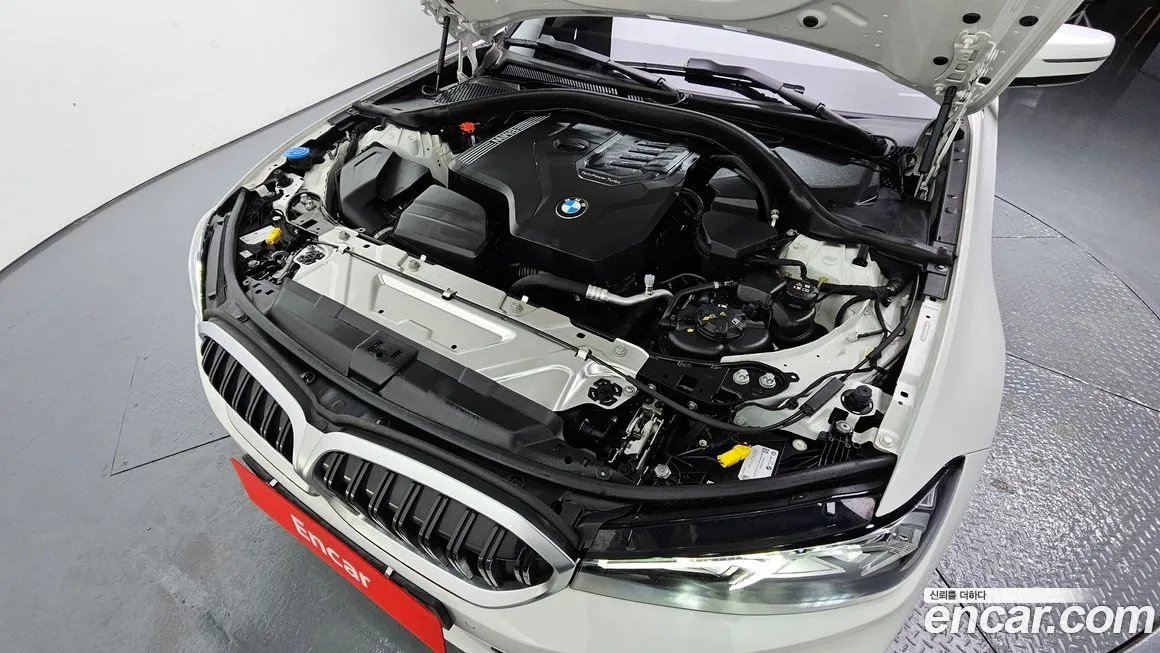 BMW 3-Series 2023 из KR, фото 3
