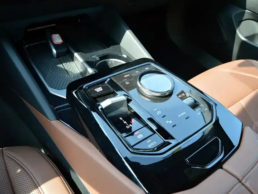 BMW i5 2025 из CN, фото 5