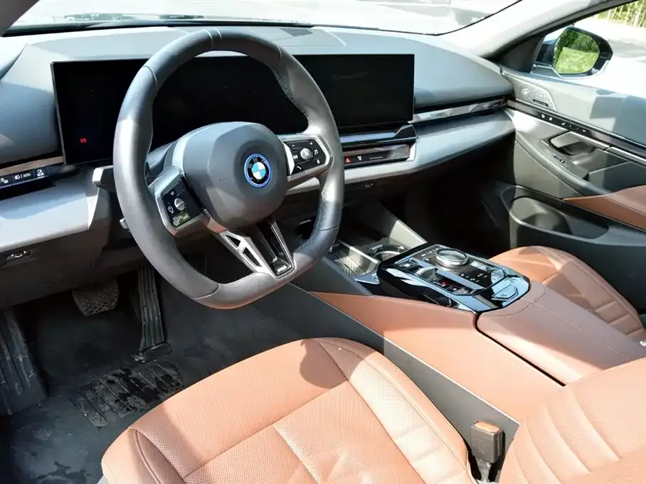 BMW i5 2025 из CN, фото 4
