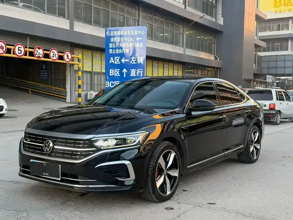 Volkswagen Passat 2024 из CN, фото 1
