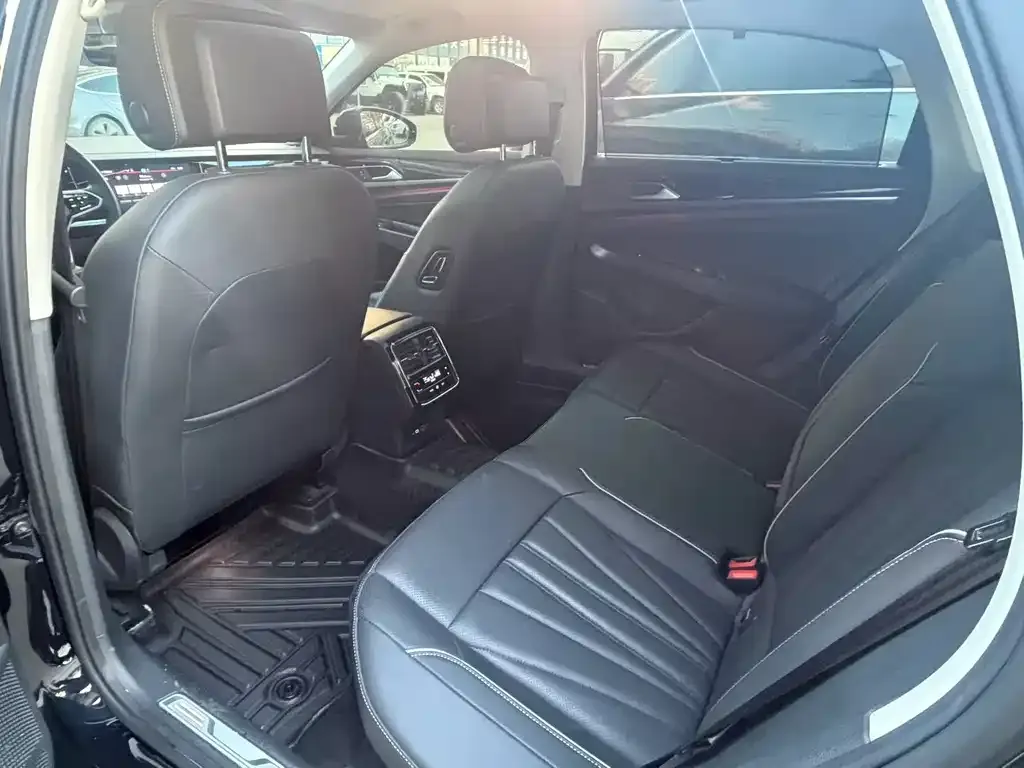 Volkswagen Passat 2024 из CN, фото 3