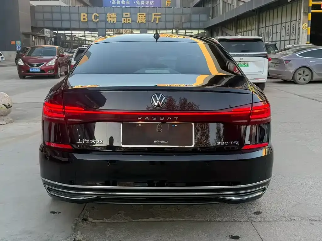 Volkswagen Passat 2024 из CN, фото 2