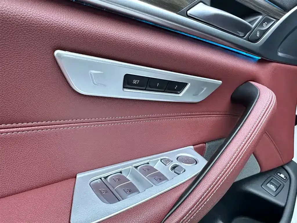 BMW 5 Series New Energy — фото 9