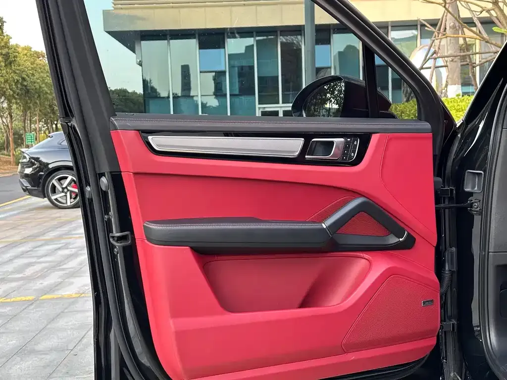 Porsche Cayenne 2023 из CN, фото 6