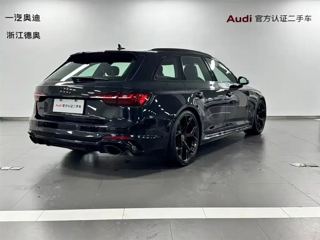 Audi RS 4 — фото 2