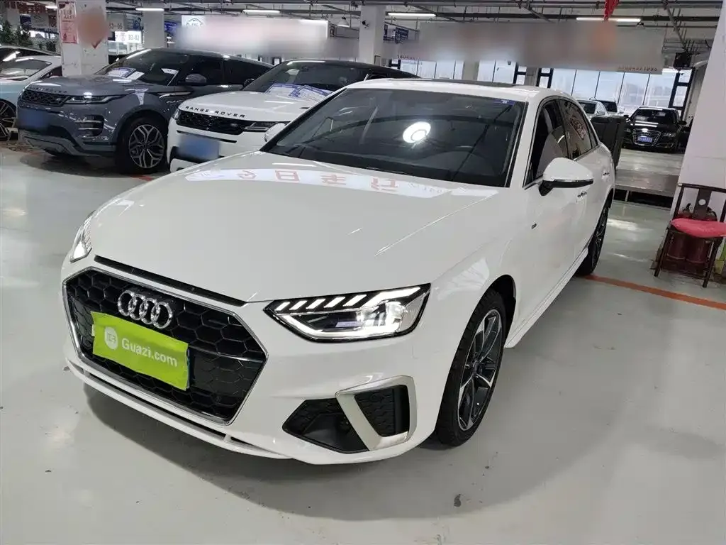 Audi A4L 2022 из CN, фото 1