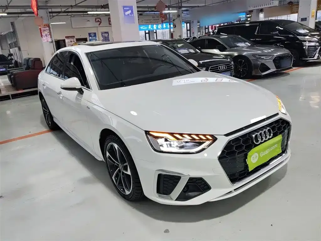 Audi A4L 2022 из CN, фото 2
