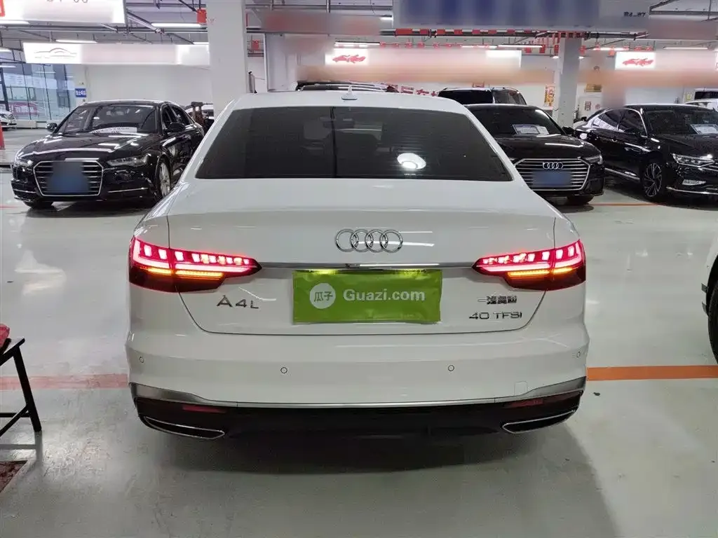 Audi A4L 2022 из CN, фото 9