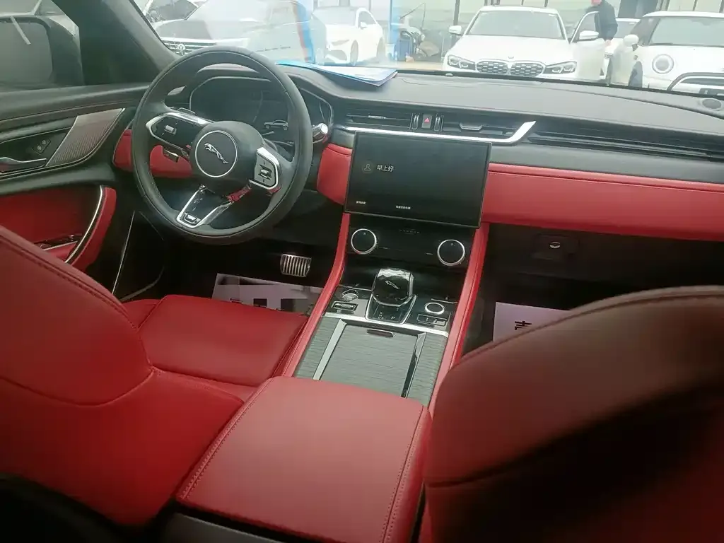 Jaguar XFL 2022 из CN, фото 9