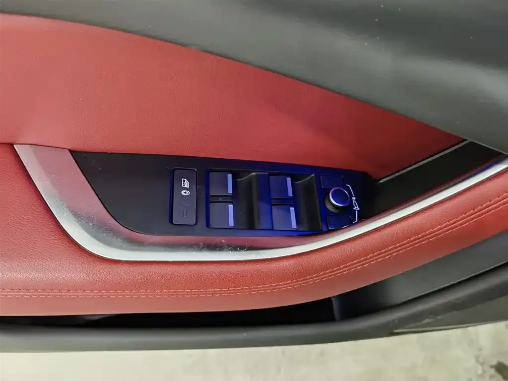 Jaguar XEL 2023 из CN, фото 3