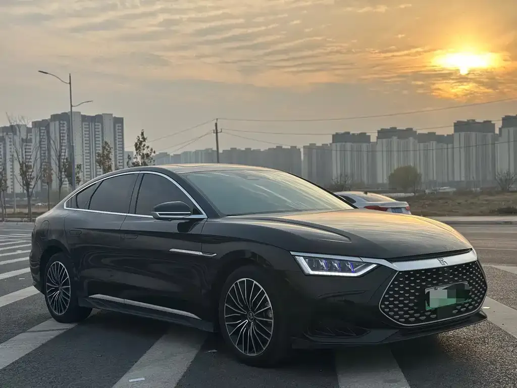 BYD Han — фото 1