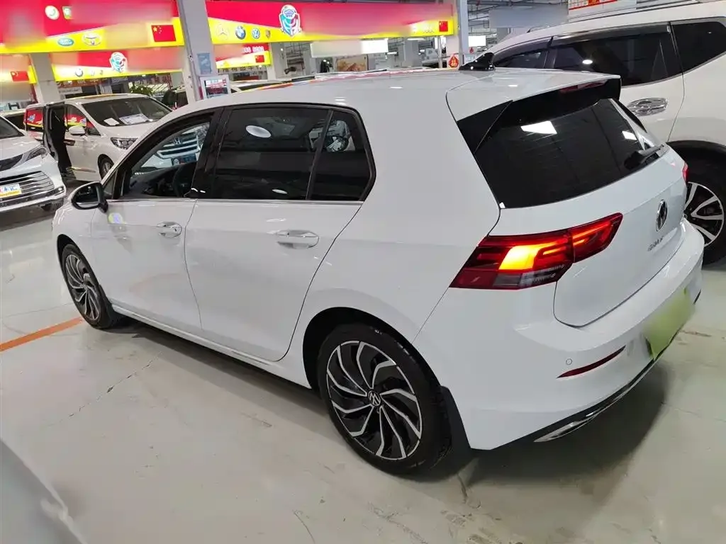 Volkswagen Golf 2022 из CN, фото 5