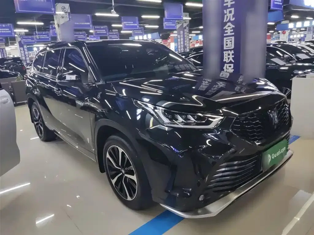 Toyota Crown Kluger 2023 из CN, фото 9