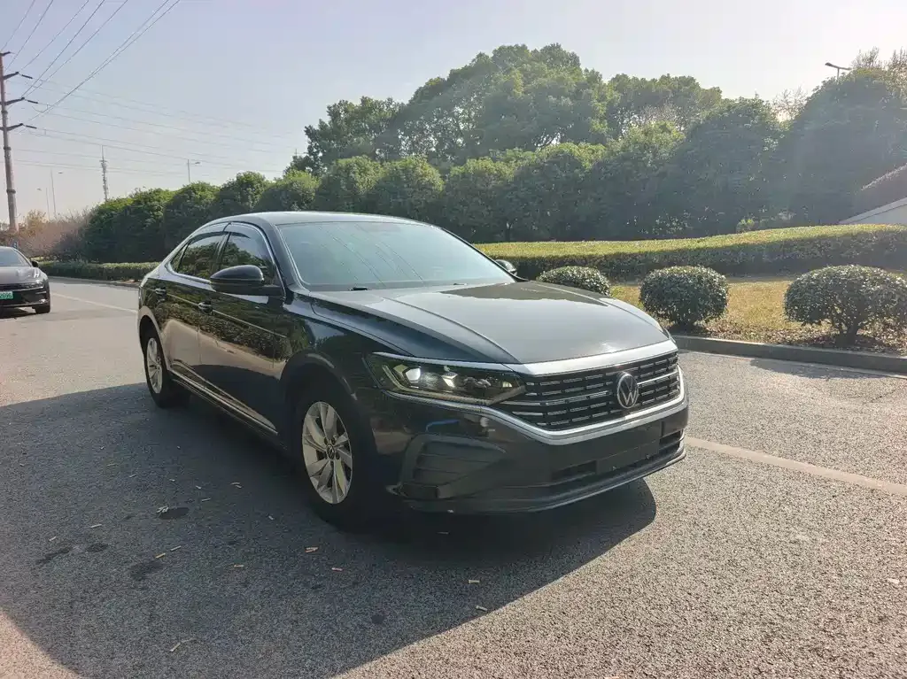 Volkswagen Passat — фото 3