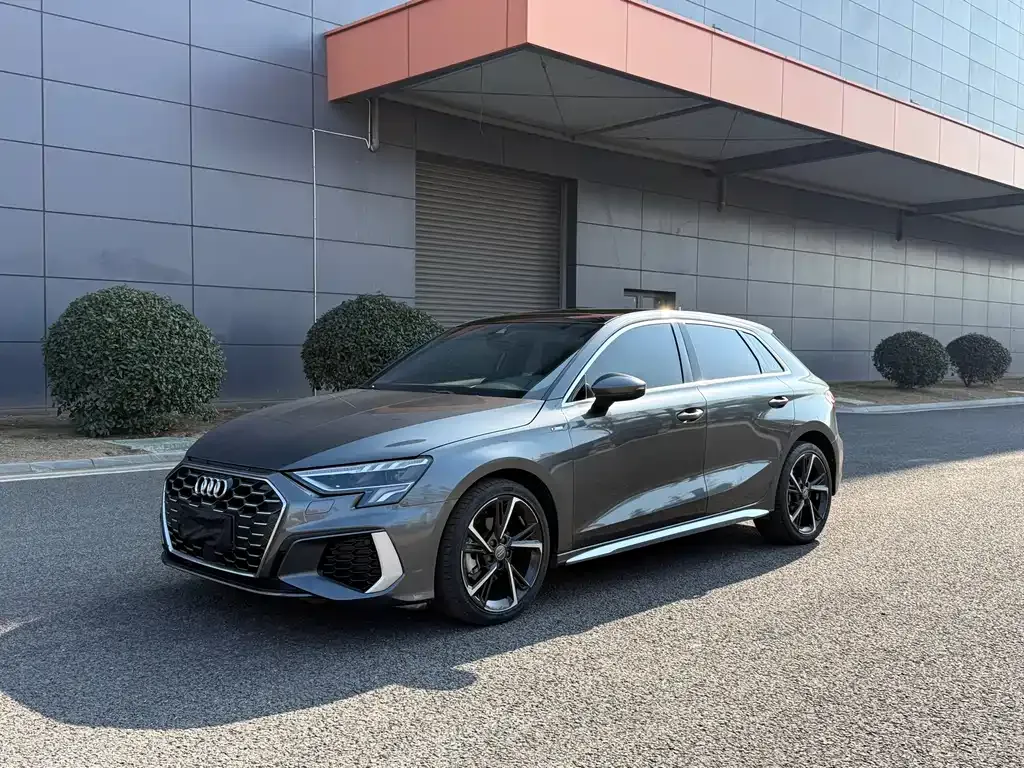 Audi A3 2021 из CN, фото 1