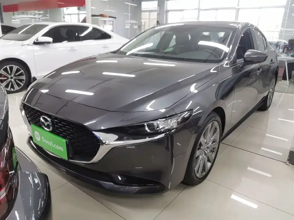 Mazda 3 Axela 2023 из CN, фото 1