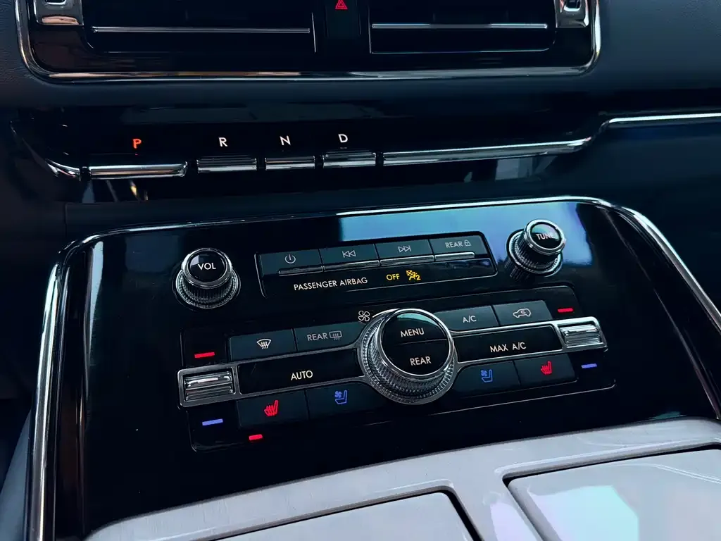Lincoln Navigator — фото 9