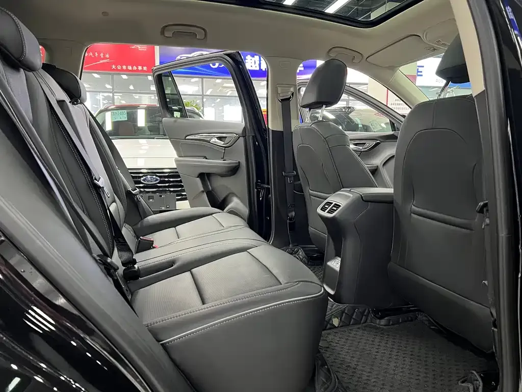 Buick Envision Plus 2023 из CN, фото 5