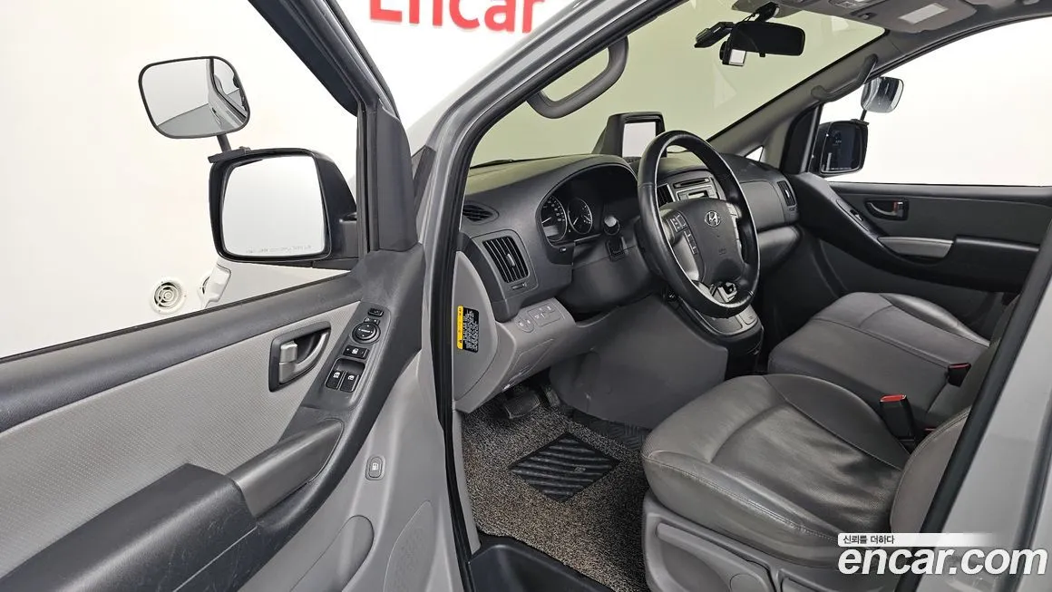 Hyundai Starex — фото 10