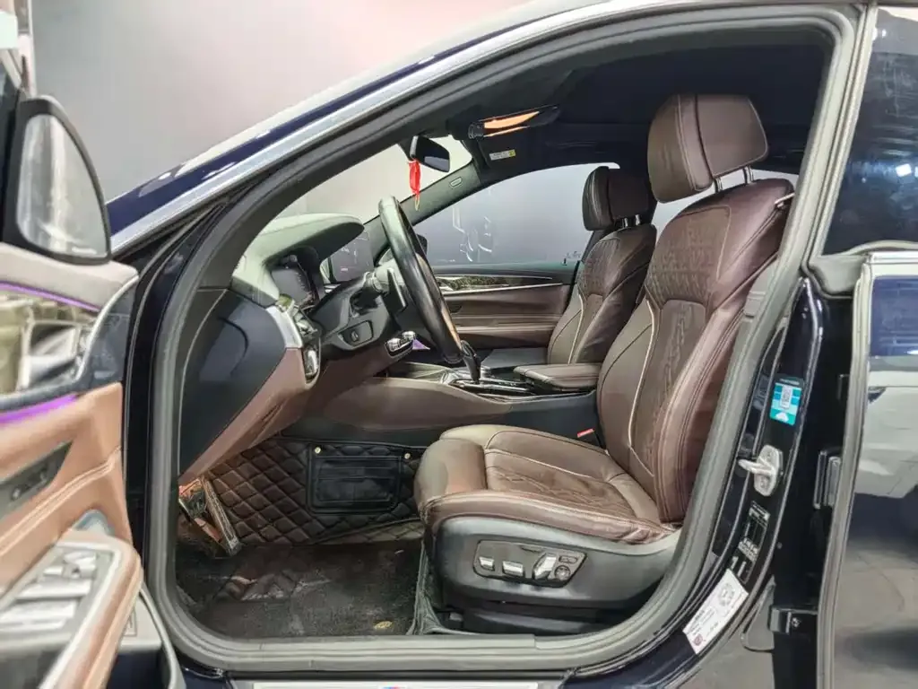 BMW 6 Series GT 2022 из CN, фото 2